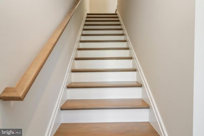 Photo - 2176 Glacier Rd