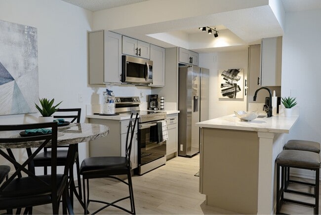 Kitchen and Dining Room - Valencia Apartments