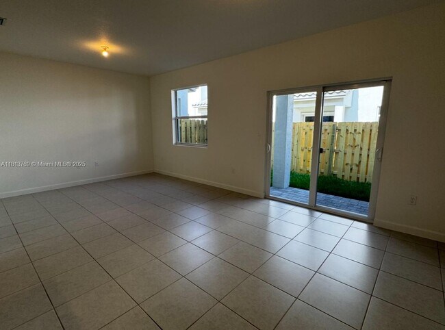 Photo - 136 SW 184th Way