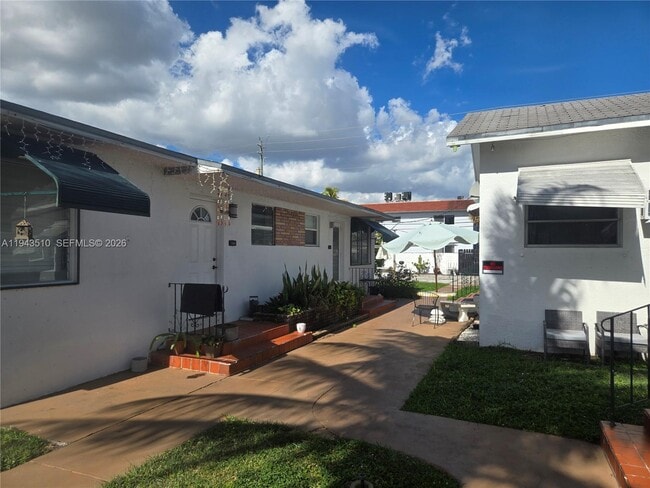 Photo - 1825 Lincoln St Unit 1-7