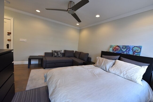 Photo - 31 Queensberry St Unit 21