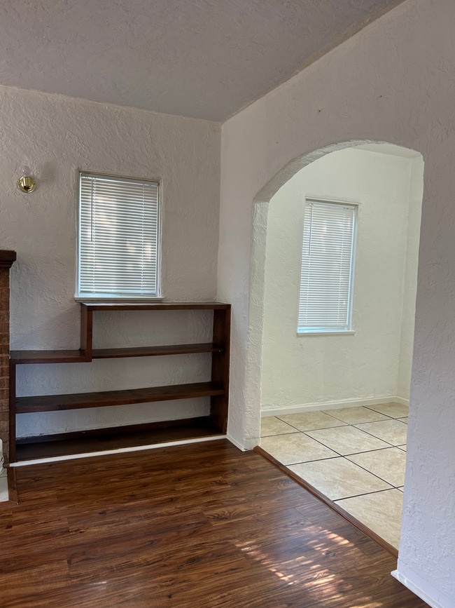 Photo - 33141 Case St