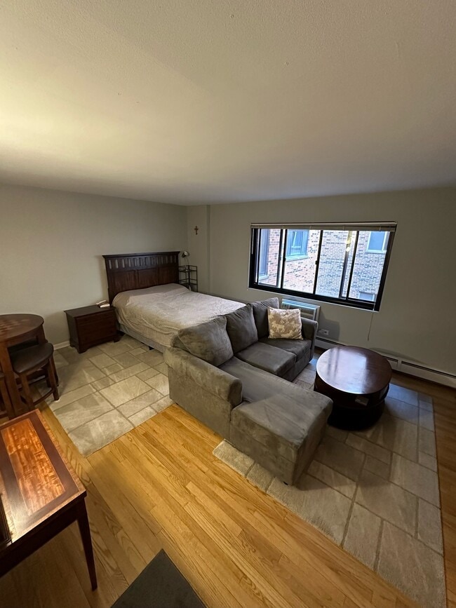 Photo - 2336 N Commonwealth Ave Unit 303