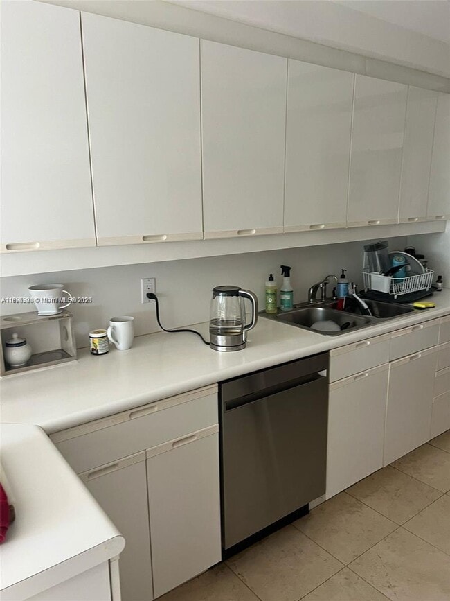 Photo - 2000 Island Blvd Unit 405
