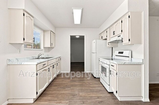 Photo - 1403 N Markdale