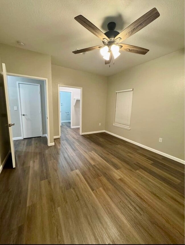 Photo - 4741 Providence St