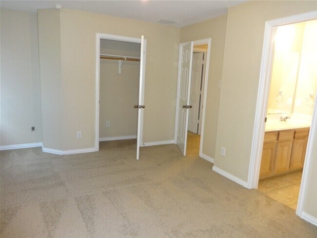 Photo - 2610 Dawn River Ln