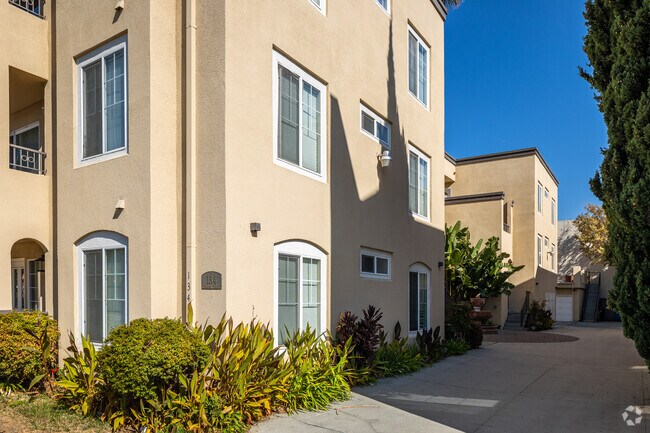 Alt. Exterior - Carroll Street Villas