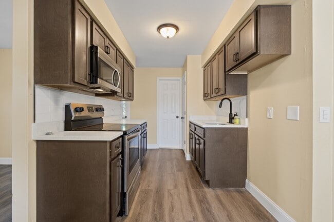 Photo - 417 Boulevard