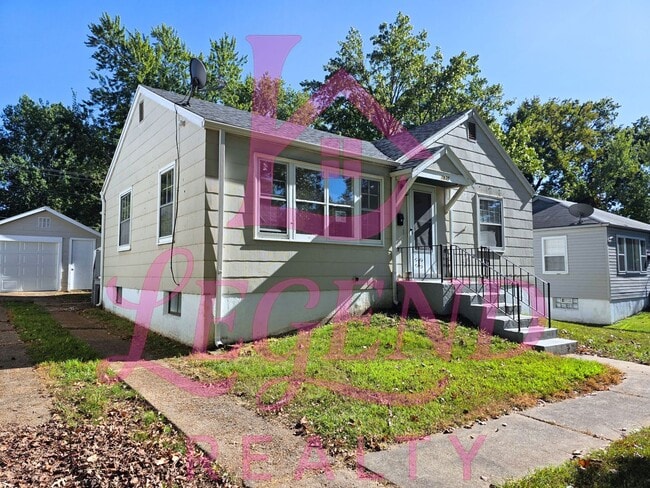 Photo - Charming 3-Bedroom 1.5 Bathroom Home in Ha...