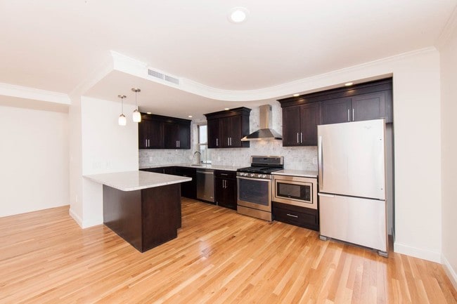 Interior Photo - Delancey Place