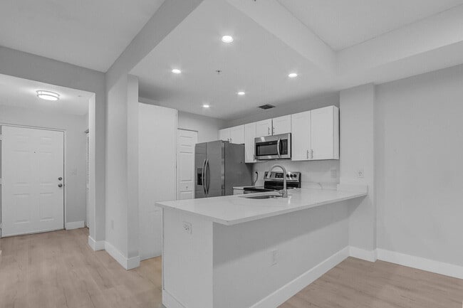 Building Photo - 2916 Tuscany Ct Unit 302 Rental