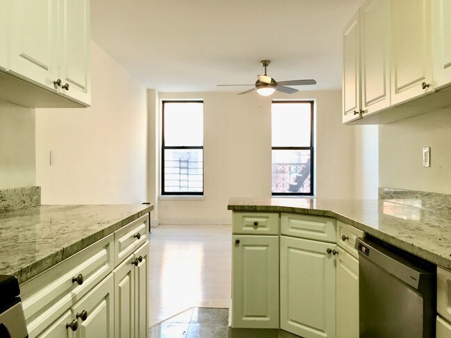 Apartments For Rent In New York Ny With Short Term Lease Forrent Photo 130 Wadsworth Ave