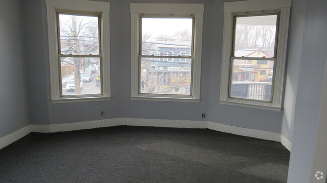 Building Photo - 705 Dixwell Ave Unit 3 Rental