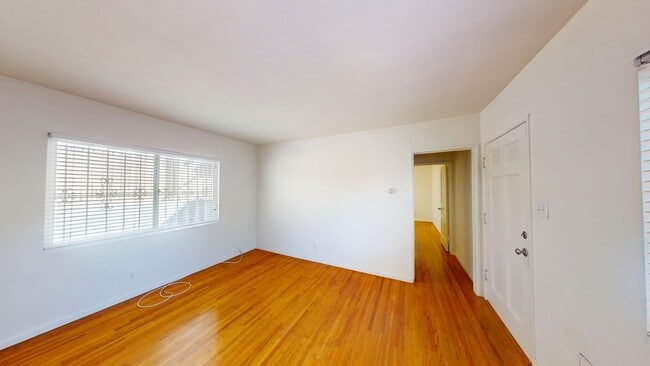 Photo - Welcome Home || Apply Now