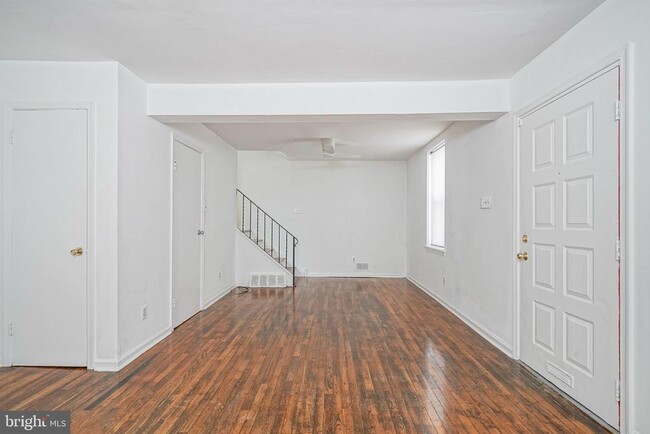 Photo - 1208 Webster St