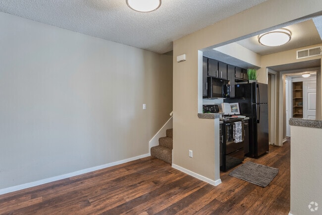 2BR,1BA - 880SF - Comedor/cocina