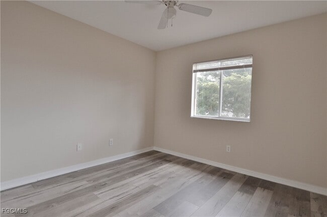 Building Photo - 10231 Tin Maple Dr Rental