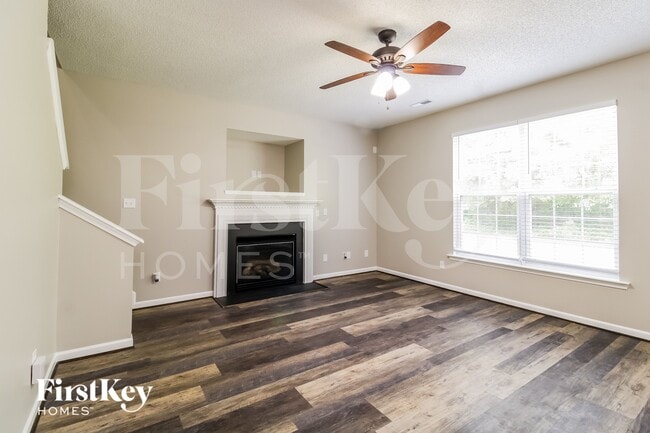 Photo - 6063 Parkside Cir