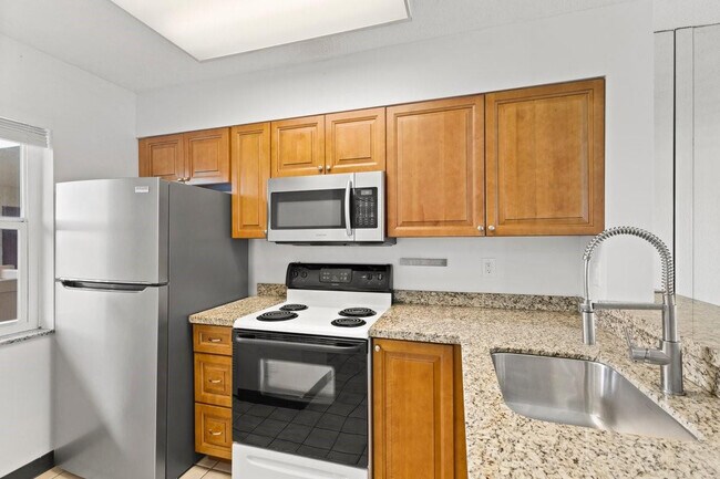 Photo - 2106 S Cypress Bend Dr Unit 506