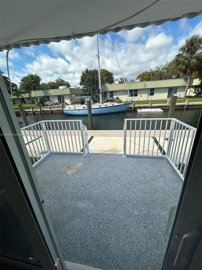 Building Photo - 309 Lewis Ln Unit 2