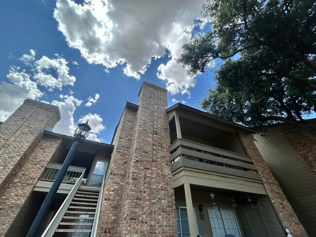 Photo - 5102 80th St Unidad APT 204