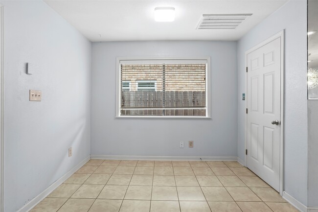 Photo - 16 Harbor Ln