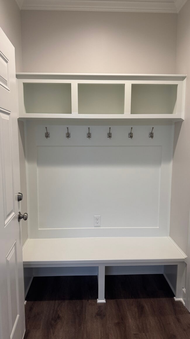 Photo - 113 Elliott Dr