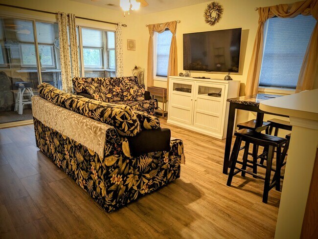 Photo - 1460 Blue Tree Ct Unidad N