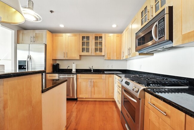 Photo - 1025 Maxwell Ln Unidad 400