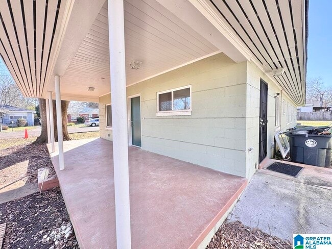 Photo - 5624 Avenue Q