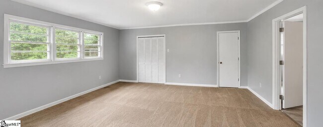 Photo - 111 Bethune St S
