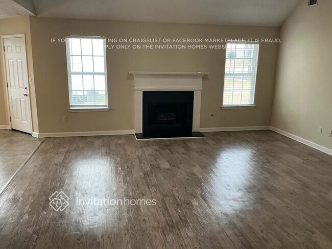 Photo - 4444 Grove Lake St SW