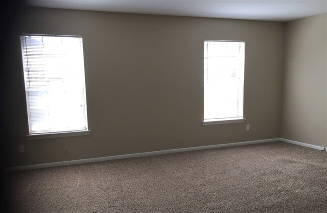 Photo - Chateau Royale West