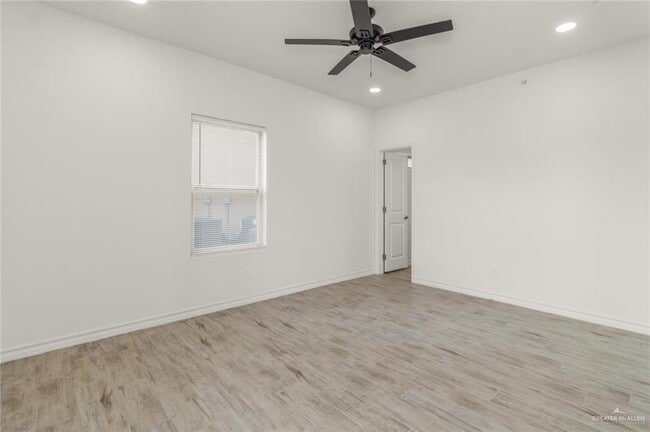 900 E Redbud Ave Unit 16A4