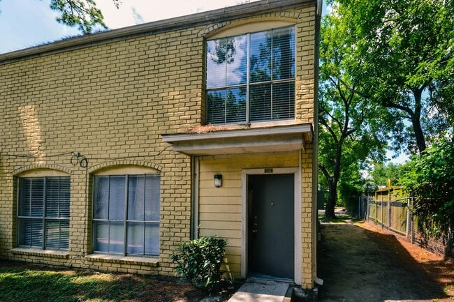 Building Photo - 6200 W Tidwell Rd Unit 306 Rental