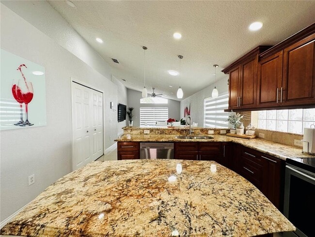 Photo - 8885 Palisades Beach Ave