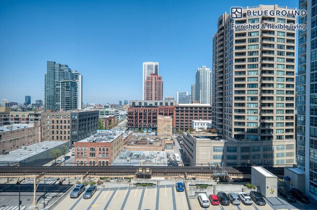 Photo - 165 N Desplaines St Unit FL11-ID645
