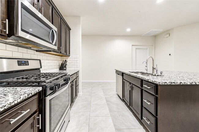 Photo - 3306 Zephyr Park Ln