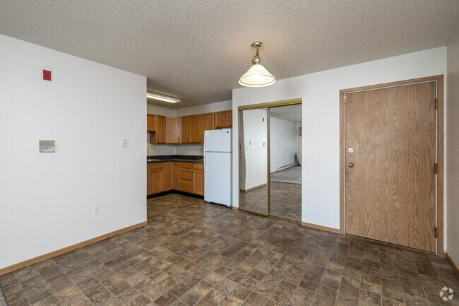 3BR, 2BA - 1,160SF - Dining Area