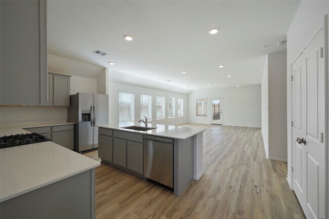 Building Photo - 307 Flower Reed Ct