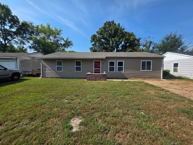 Building Photo - 17 Westwood Dr Rental