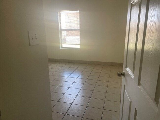 Photo - 317 Rosalinda Dr