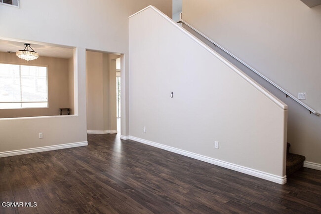 Photo - 885 Aloe Ln