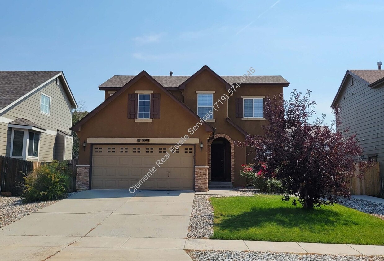 Photo - 1849 Capital Dr - Powers Area - 2 Bed/ 2 1/2 Bath/ 2 Car Garage