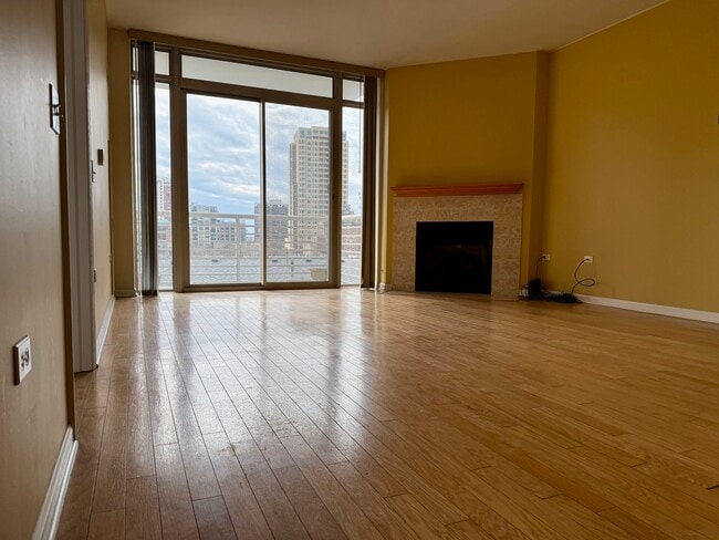 Photo - 1515 S Prairie Ave Unit 617