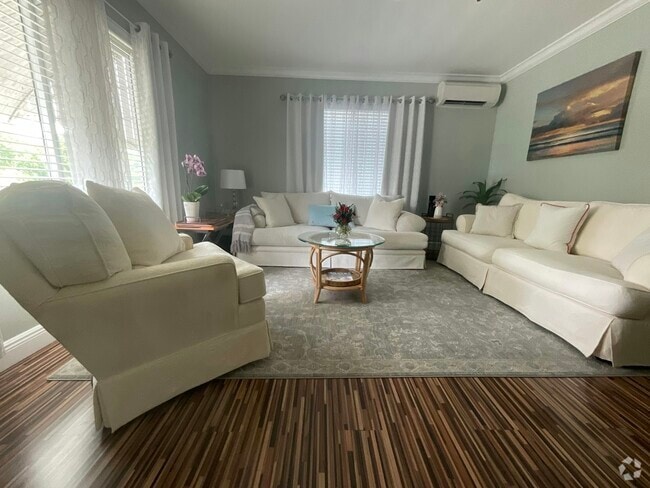 Building Photo - 7327 Dickens Ave Unit 4 Rental