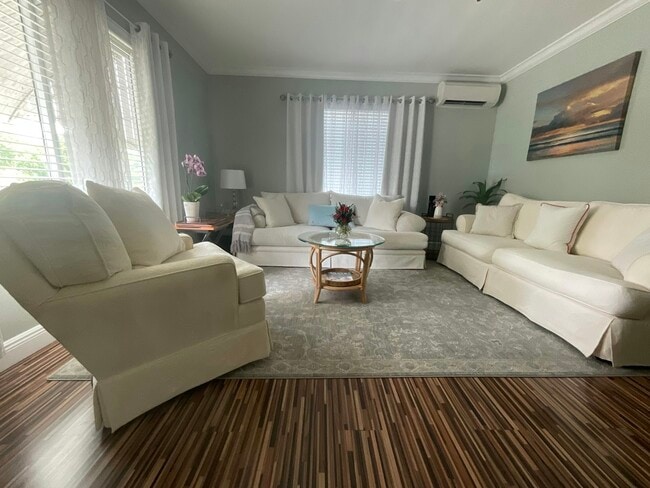 Photo - 7327 Dickens Ave Apartamento Unidad 4