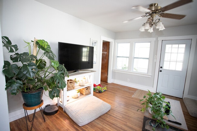 Photo - 1112 Lincoln Way Unit 1