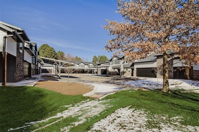 Photo - Beautiful 2 Bed, 3 Bath Home Just Off Weddington!